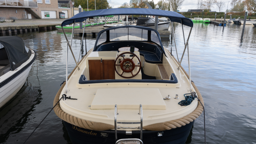 Luxe sloep 8 personen huren voor de Biesbosch
