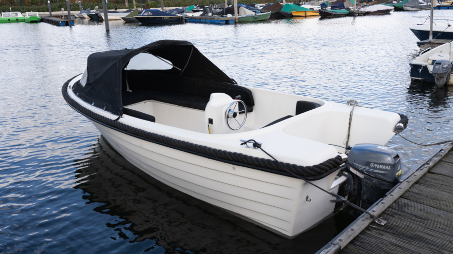 Basis sloep 6 personen huren in de Biesbosch