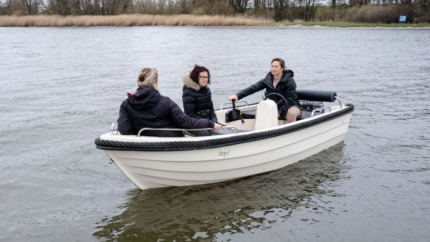 Sloep huren in De Biesbosch | Watersport Botenverhuur