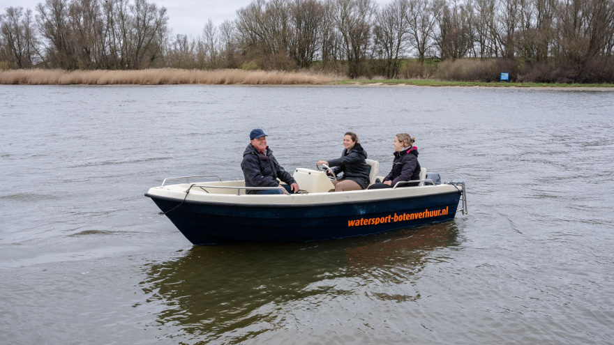 Sportboot huren in De Biesbosch | Watersport Botenverhuur