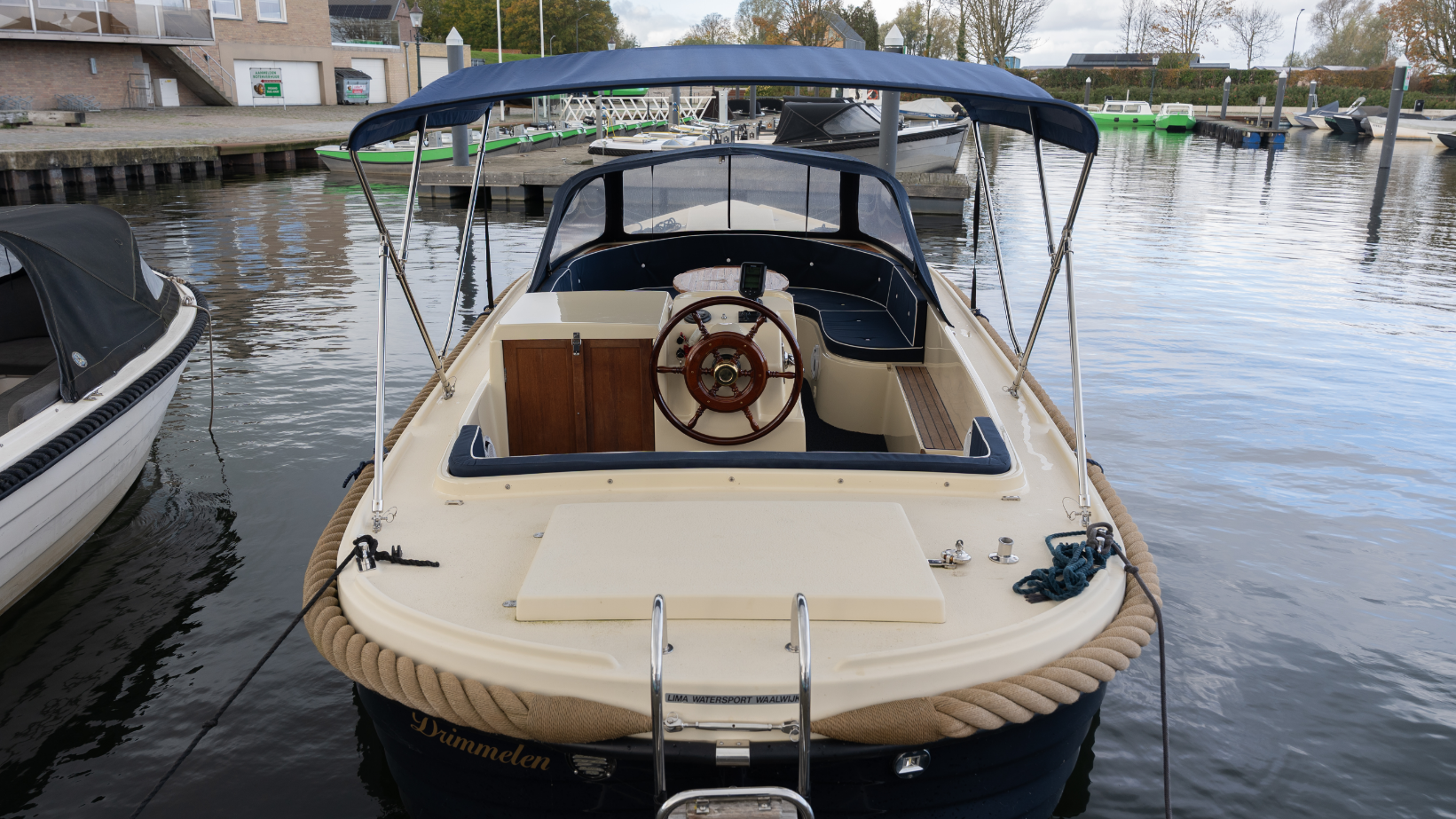 Luxe sloep 8 personen huren voor de Biesbosch